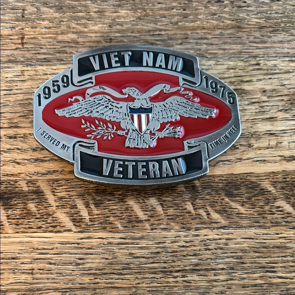 NWOT Vintage Vietnam Veteran Metal Belt Buckle 1959-1975